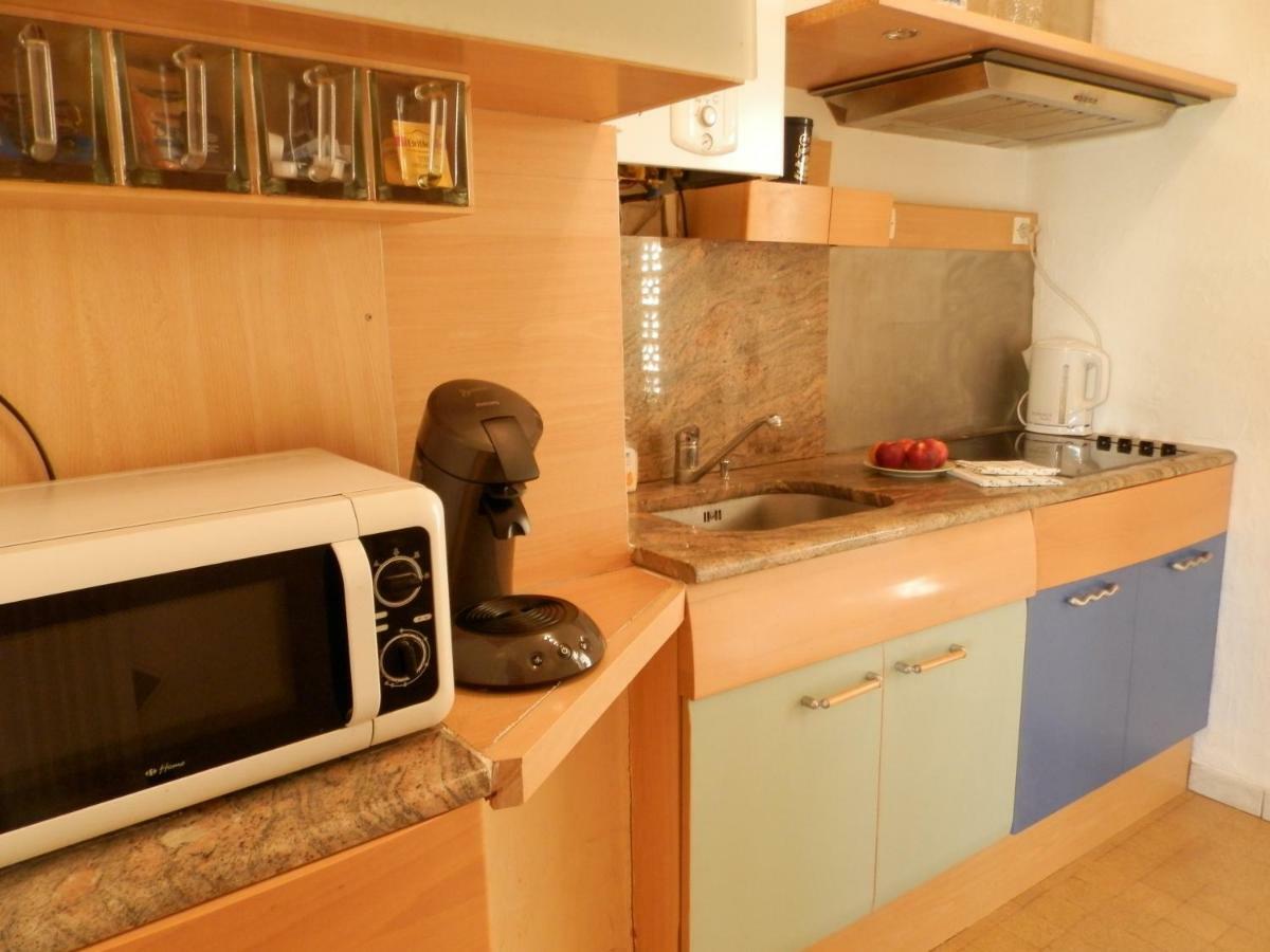 Ferienwohnung Les Pins . 2 P Calme Et Terrasse Nizza Exterior foto