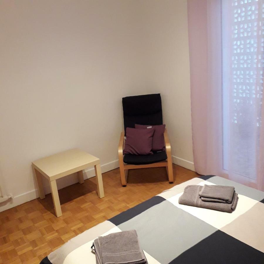 Ferienwohnung Les Pins . 2 P Calme Et Terrasse Nizza Exterior foto